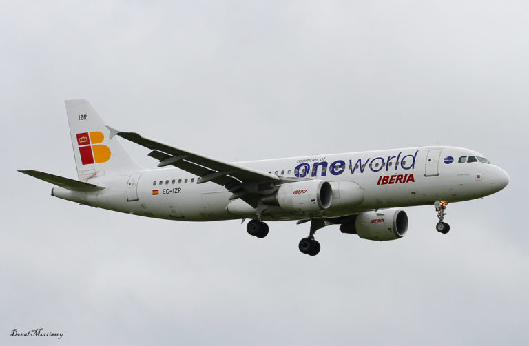 Spanish Airports to the US in Premium Economy with Oneworld starting from €586/$661